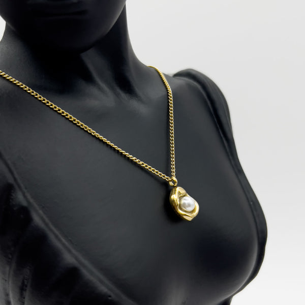 18K Gold Plated Pearl Pendant Necklace – Elegant Women’s Jewelry Gift, Minimalist Statement Necklace