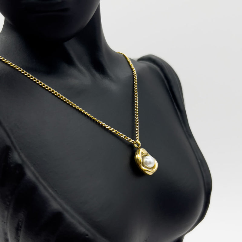 18K Gold Plated Pearl Pendant Necklace – Elegant Women’s Jewelry Gift, Minimalist Statement Necklace